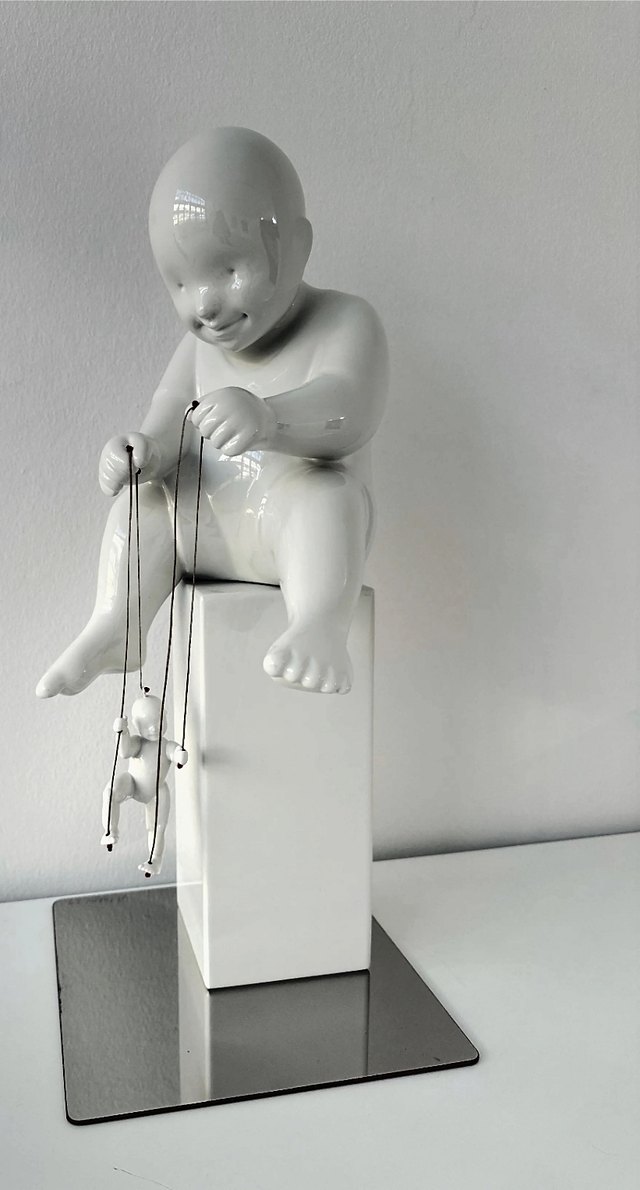 Ayla TURAN — Polyester üzeri akrilik, 48 × 26 × 22 cm