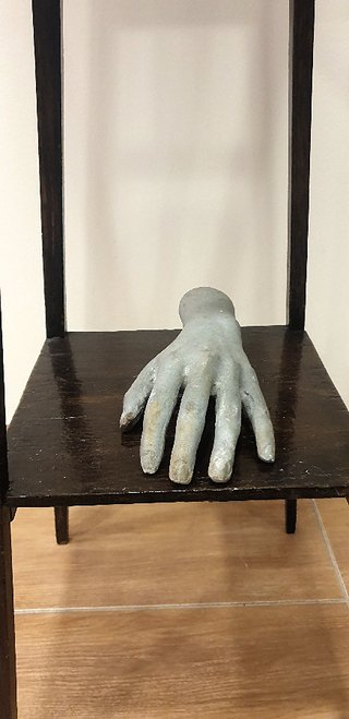 Genco GÜLAN — Heykel / obje, 140 × 30 × 30 cm, 