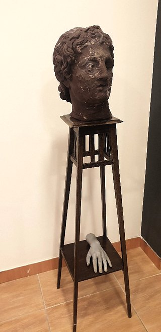 Genco GÜLAN — Heykel / obje, 140 × 30 × 30 cm, 