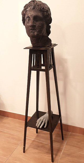 Genco GÜLAN — Heykel / obje, 140 × 30 × 30 cm, 